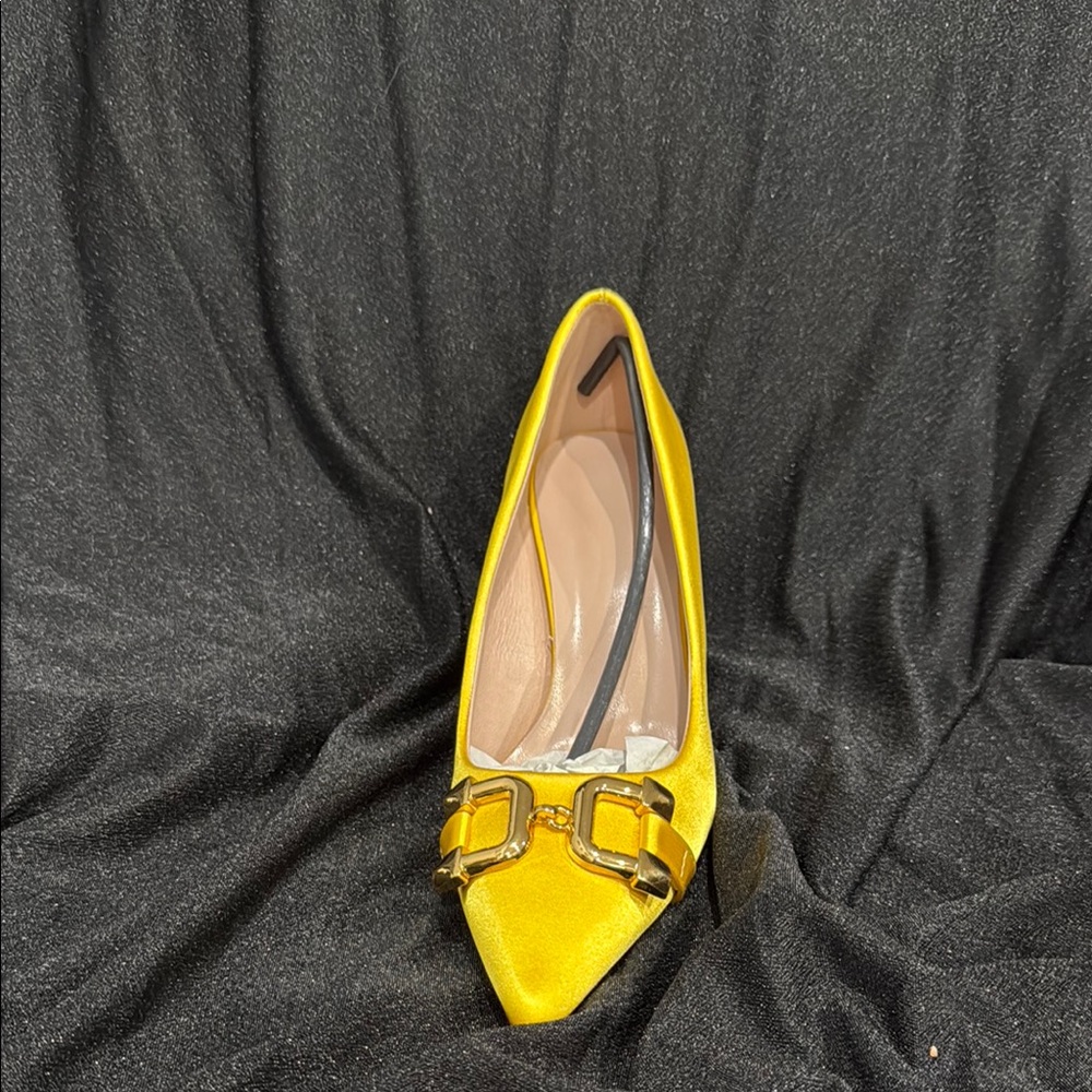 SHEIN Yellow Gold Flats with Decorative Buckle